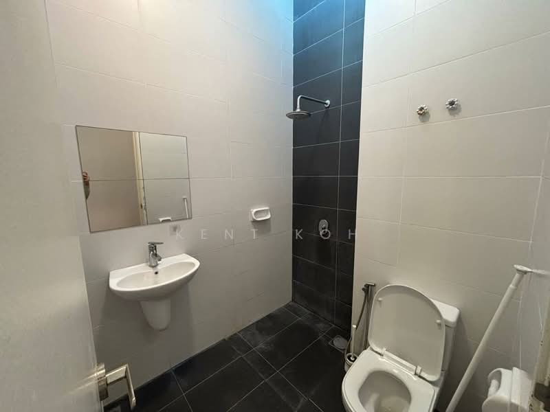 Cluster House for Rent in Johor Bahru (Johor) - Kent Koh - Bathroom - PropertyGuru.com.my