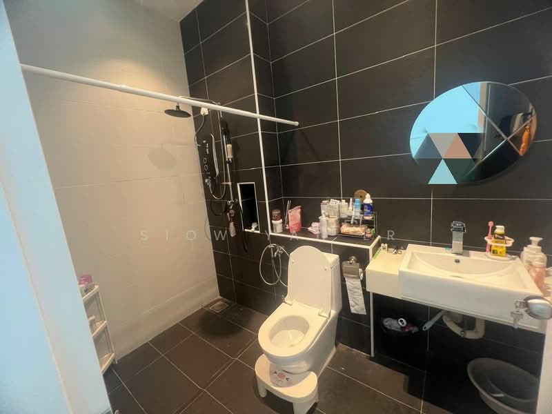Rumah Teres untuk Dijual di Kota Masai (Pasir Gudang) - Siow Yan Er - Bathroom - PropertyGuru.com.my