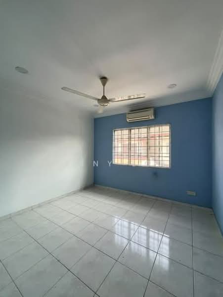 2-storey Terraced House for Sale in Taman Minang (Cheras) - Penny Loh - Living Room - PropertyGuru.com.my
