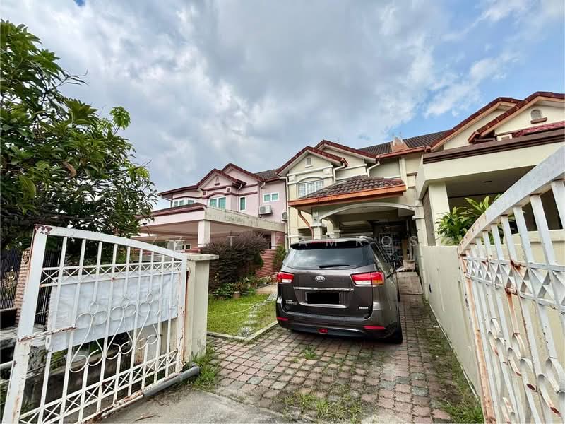 2-storey Terraced House for Sale in Putra Heights (Subang Jaya) - Izzat Zamros - PropertyGuru.com.my