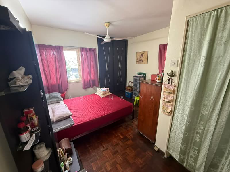 Rumah Flat untuk Dijual di Kinrara Court - Sabrina Yap - Bedroom - PropertyGuru.com.my