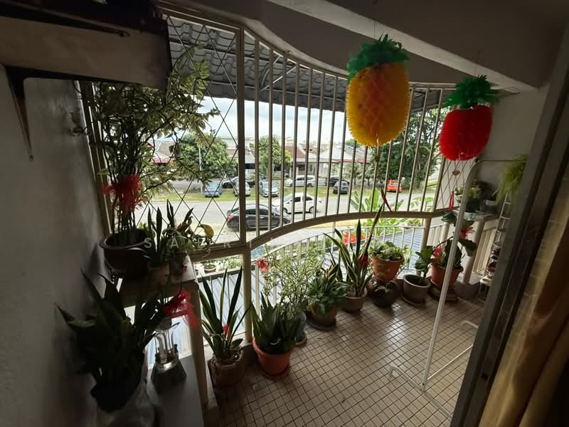 Rumah Flat untuk Dijual di Kinrara Court - Sabrina Yap - Balcony - PropertyGuru.com.my
