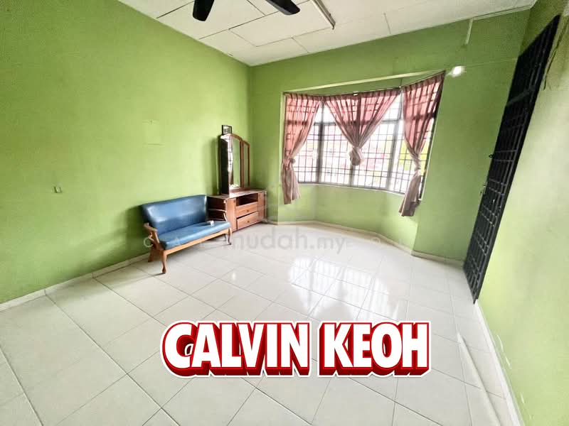 2-storey Terraced House for Sale in Taman Iping (Batu Maung) - Calvin Keoh - Living Room - PropertyGuru.com.my