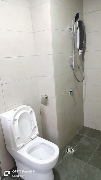 Service Residence for Sale at M Luna - Gilbert Hor - Bathroom - PropertyGuru.com.my