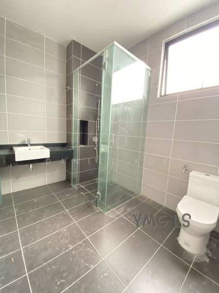 Semi-Detached House for Sale in Canary Garden (Klang) - Daniel Kok - Bathroom - PropertyGuru.com.my