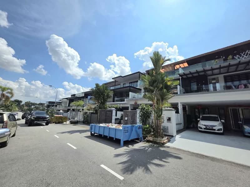 Rumah Teres 2.5 Tingkat untuk Dijual di Taman Sutera Utama (Skudai) - Darren Wong - PropertyGuru.com.my