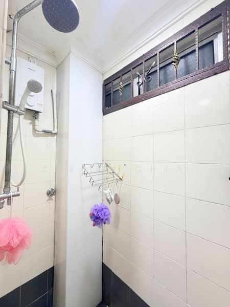 Service Residence for Sale at The Embassy (Bangunan Duta Impian) - Stella Chia - Bathroom - PropertyGuru.com.my