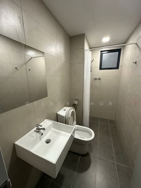 Service Residence for Sale at M Luna - Gilbert Hor - Bathroom - PropertyGuru.com.my