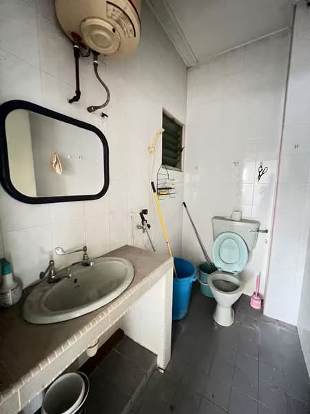 2-storey Terraced House for Sale in Taman Minang (Cheras) - Penny Loh - Bathroom - PropertyGuru.com.my
