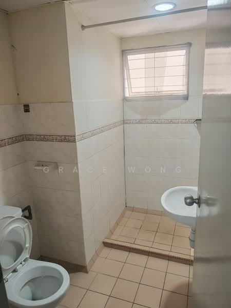Apartment for Rent at Pangsapuri Saraka - Grace Wong - Bathroom - PropertyGuru.com.my