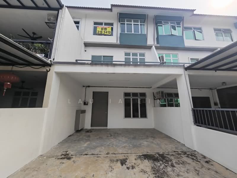 3-storey Terraced House for Rent in Rawang (Selangor) - Lau Ia Ein - Exterior - PropertyGuru.com.my