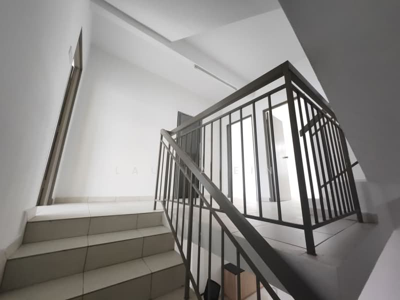 3-storey Terraced House for Rent in Rawang (Selangor) - Lau Ia Ein - Corridor - PropertyGuru.com.my