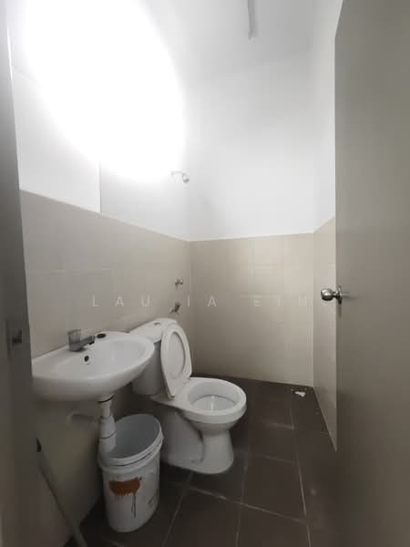 3-storey Terraced House for Rent in Rawang (Selangor) - Lau Ia Ein - Bathroom - PropertyGuru.com.my