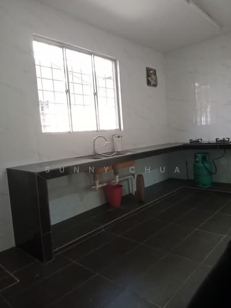 2-storey Terraced House for Rent in Taman Putra Prima (Puchong) - Sunny Chua - Kitchen - PropertyGuru.com.my