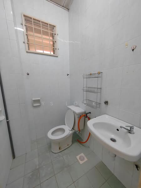 Apartment for Rent at Sentosa Court - YS Lock - Bathroom - PropertyGuru.com.my