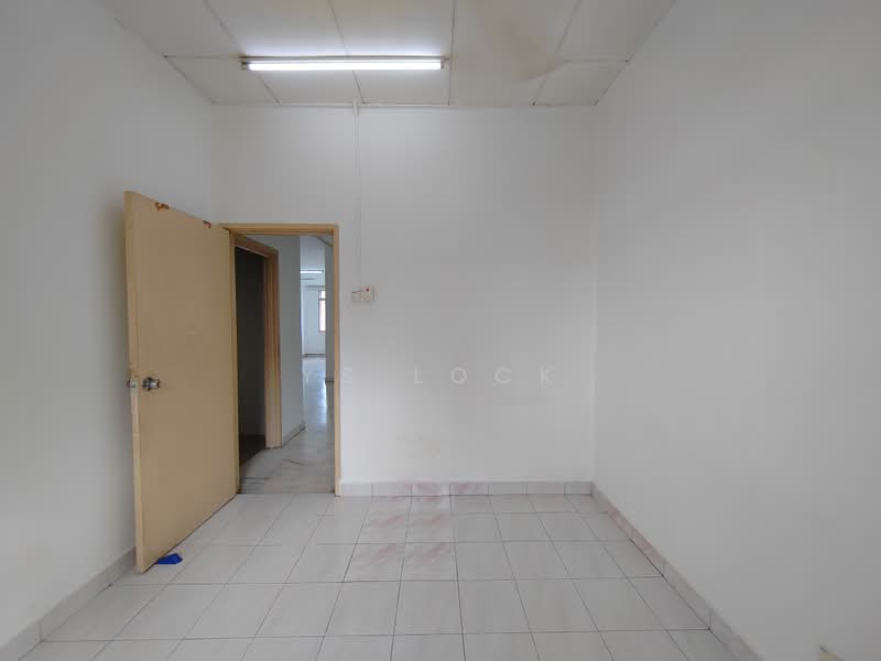 Apartment for Rent at Sentosa Court - YS Lock - Interior - PropertyGuru.com.my