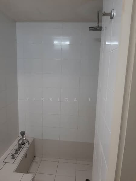 Servis Apartment untuk Disewa di Solaris Dutamas - Jessica Lim - Bathroom - PropertyGuru.com.my