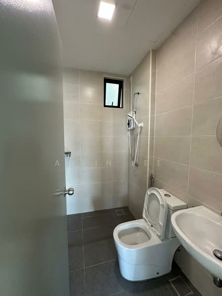Service Residence for Rent at B11 Parkland Residence - Alvin Lee - Bathroom - PropertyGuru.com.my