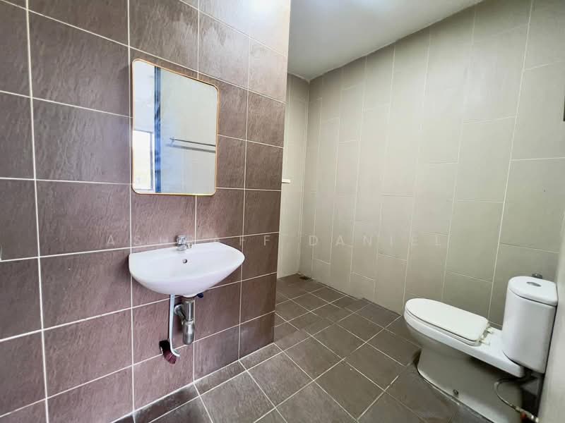 Rumah Teres untuk Dijual di Shah Alam (Selangor) - Ashraff Daniel - Bathroom - PropertyGuru.com.my
