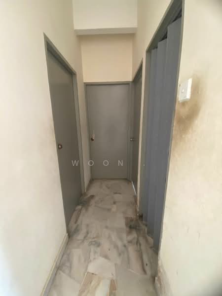 Flat for Sale at Taman Malinja - Woon . - Corridor - PropertyGuru.com.my