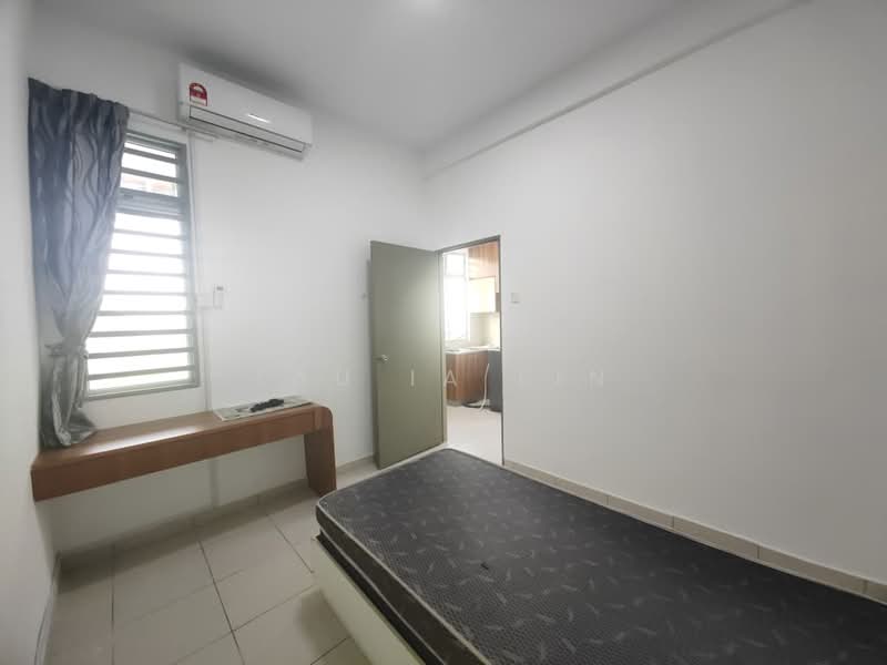 3-storey Terraced House for Rent in Rawang (Selangor) - Lau Ia Ein - Bedroom - PropertyGuru.com.my