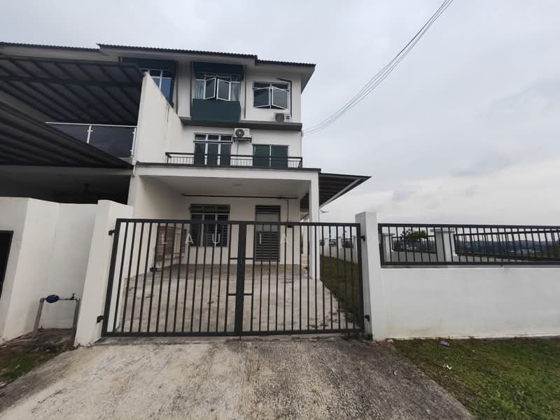 3-storey Terraced House for Rent in Rawang (Selangor) - Lau Ia Ein - Exterior - PropertyGuru.com.my