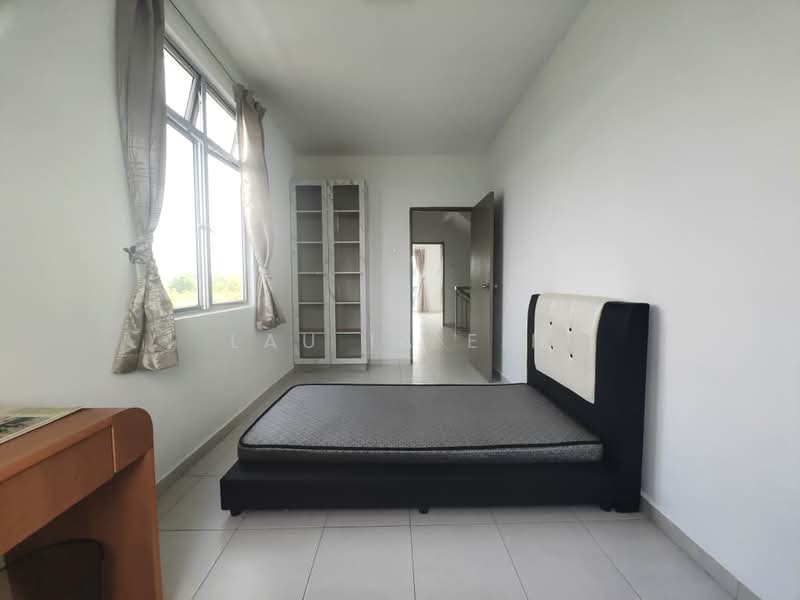 3-storey Terraced House for Rent in Rawang (Selangor) - Lau Ia Ein - Bedroom - PropertyGuru.com.my