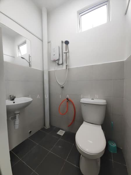 3-storey Terraced House for Rent in Rawang (Selangor) - Lau Ia Ein - Bathroom - PropertyGuru.com.my
