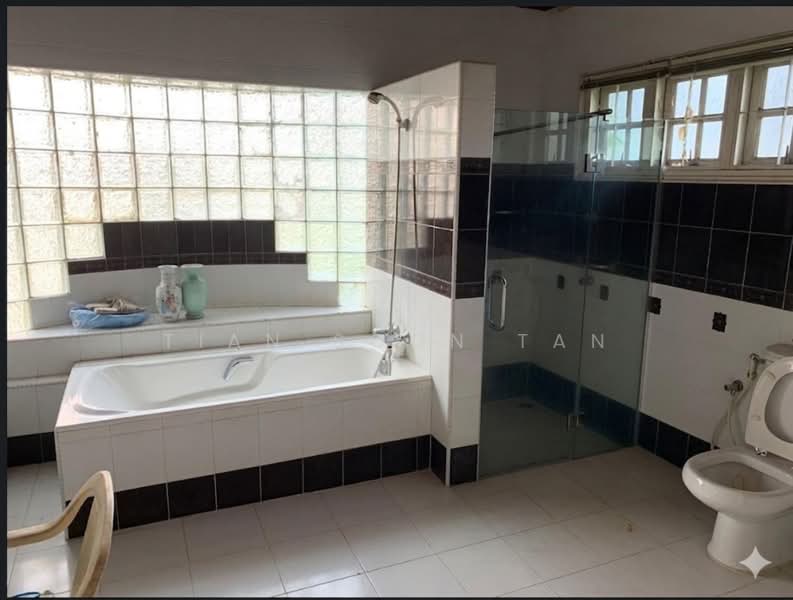 Bungalow for Sale in Bukit Damansara (Damansara Heights) - Tian Soon Tan - Bathroom - PropertyGuru.com.my