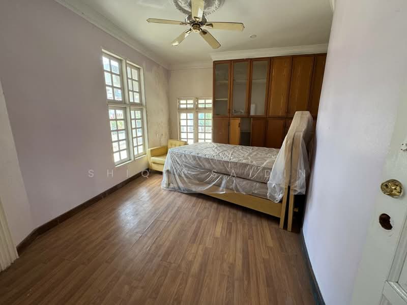 Bungalow House for Sale in Seksyen 2 (Shah Alam) - Shiqin Saidin - Bedroom - PropertyGuru.com.my