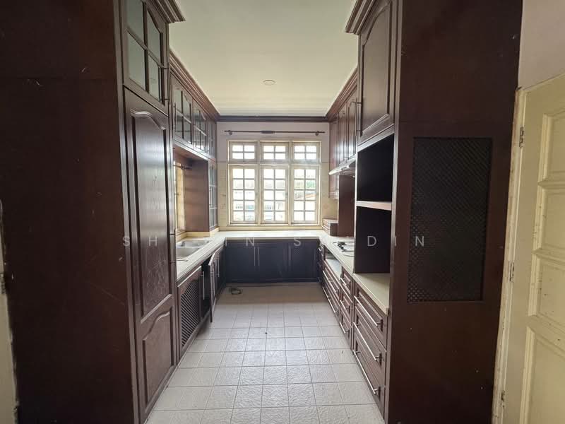 Bungalow House for Sale in Seksyen 2 (Shah Alam) - Shiqin Saidin - Kitchen - PropertyGuru.com.my