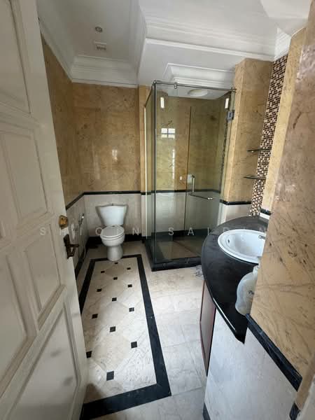Bungalow House for Sale in Seksyen 2 (Shah Alam) - Shiqin Saidin - Bathroom - PropertyGuru.com.my