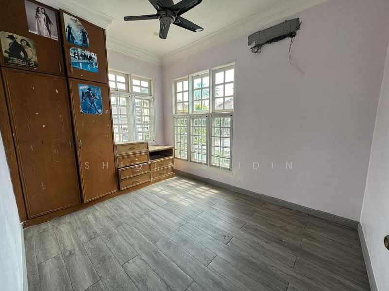 Bungalow House for Sale in Seksyen 2 (Shah Alam) - Shiqin Saidin - Bedroom - PropertyGuru.com.my