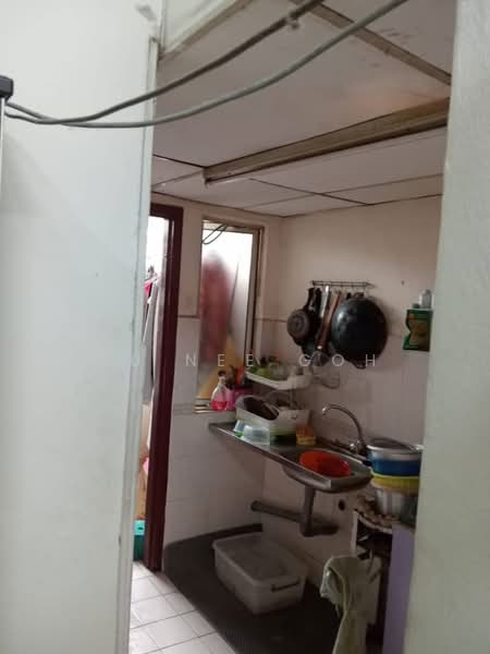 Servis Apartment untuk Dijual di Batu Caves Centerpoint - Su Nee Goh - Kitchen - PropertyGuru.com.my