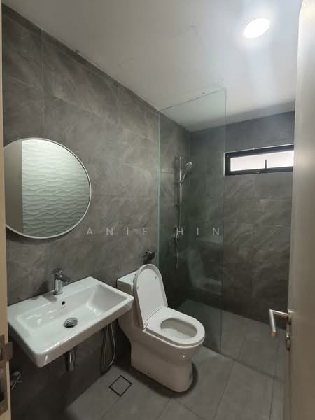 Servis Apartment untuk Disewa di M Astra - ANie Hin - Bathroom - PropertyGuru.com.my