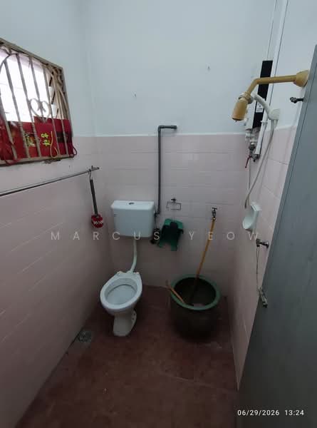 1-storey Terraced House for Sale in Taman Bukit Sentosa (Seremban) - Marcus Yeow - Bathroom - PropertyGuru.com.my