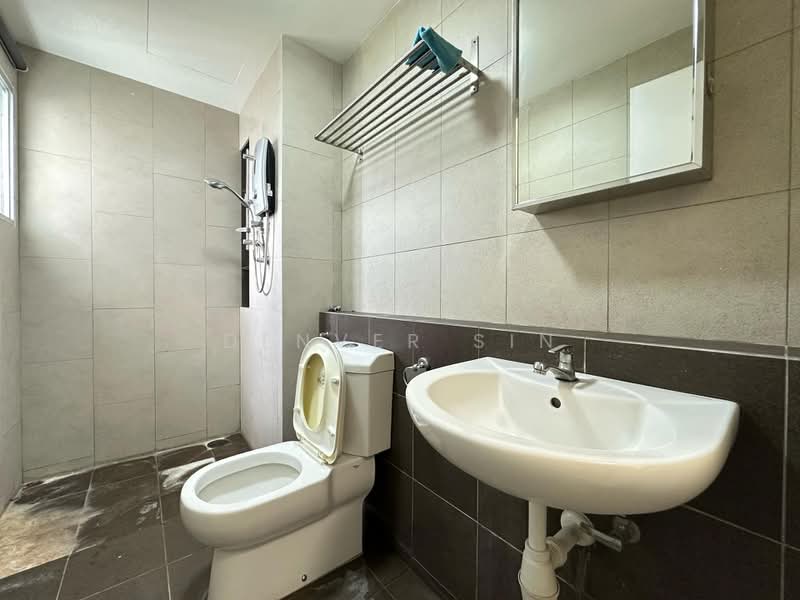 Servis Apartment untuk Dijual di Jadite Suites - Denver Sin - Bathroom - PropertyGuru.com.my