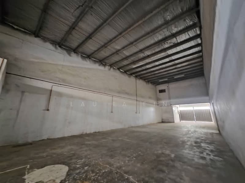 Factory for Rent in Rawang (Selangor) - Lau Ia Ein - Interior - PropertyGuru.com.my