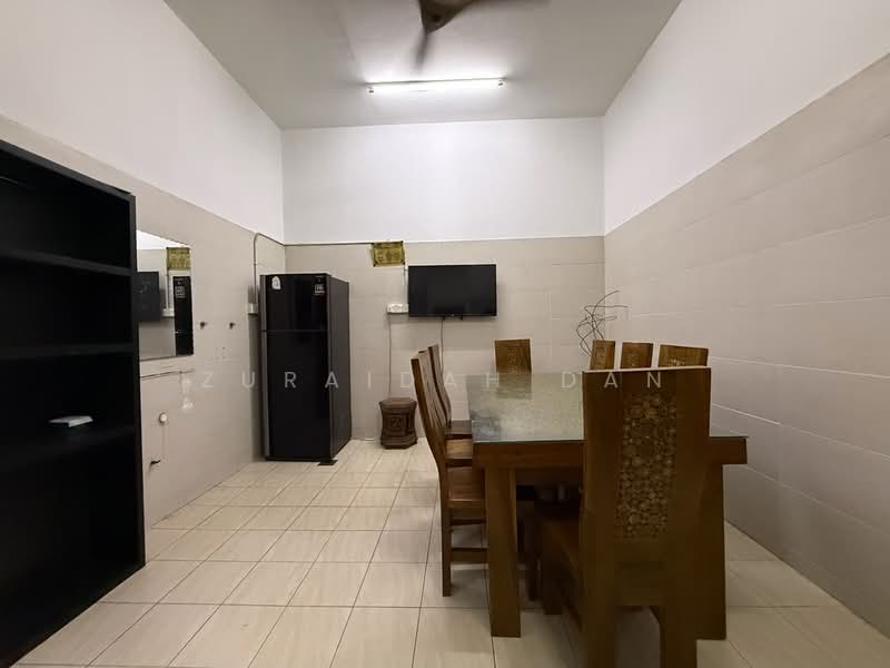 Semi-Detached House for Rent in Saujana Impian (Kajang) - Zuraidah Dan - Dining Room - PropertyGuru.com.my