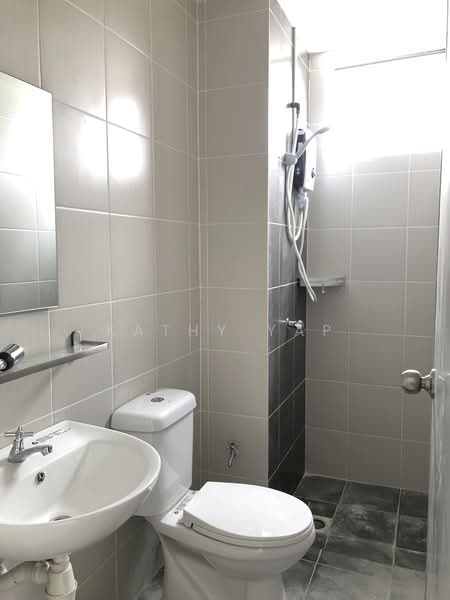 Pangsapuri untuk Disewa di Residensi Vista Wirajaya - Kathy Yap - Bathroom - PropertyGuru.com.my