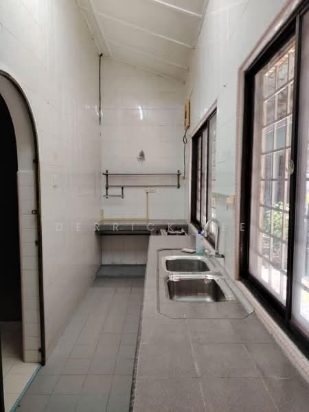 Rumah Teres 2 Tingkat untuk Disewa di Bandar Sungai Long (Selangor) - Derrick Hee - Kitchen - PropertyGuru.com.my