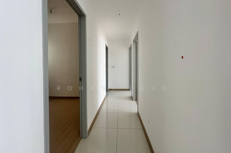 Kondominium untuk Disewa di LEA By The Hills - Rohani Daud - Corridor - PropertyGuru.com.my