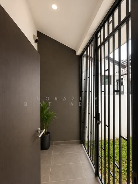 Rumah Teres 2 Tingkat untuk Disewa di Elmina (Shah Alam) - Norazila Binti Abdul Rahim - Entrance - PropertyGuru.com.my