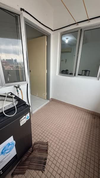 Kondominium untuk Disewa di Bam Villa - Jojo Yam - Balcony - PropertyGuru.com.my