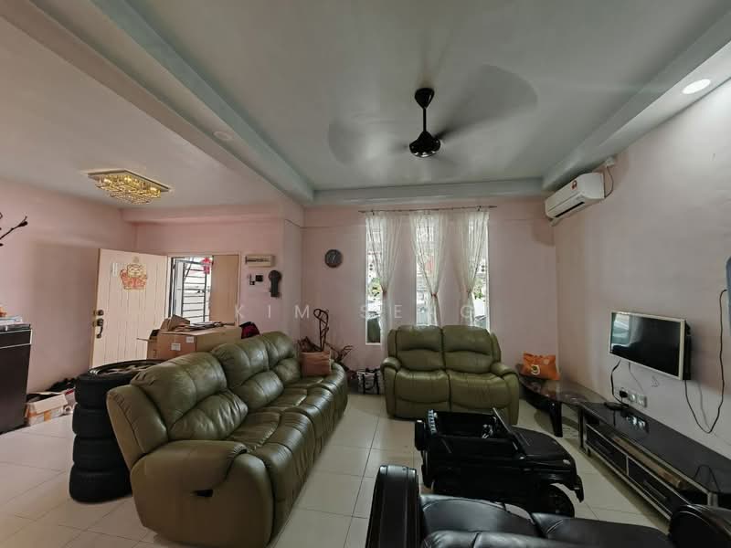 2-storey Terraced House for Sale in Taman Sri Kluang (Kluang) - Kim Seng - Living Room - PropertyGuru.com.my