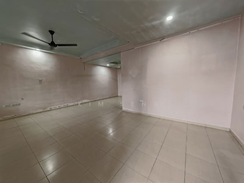 Rumah Teres 2-Tingkat untuk Dijual di Taman Sri Kluang (Kluang) - Kim Seng - Interior - PropertyGuru.com.my