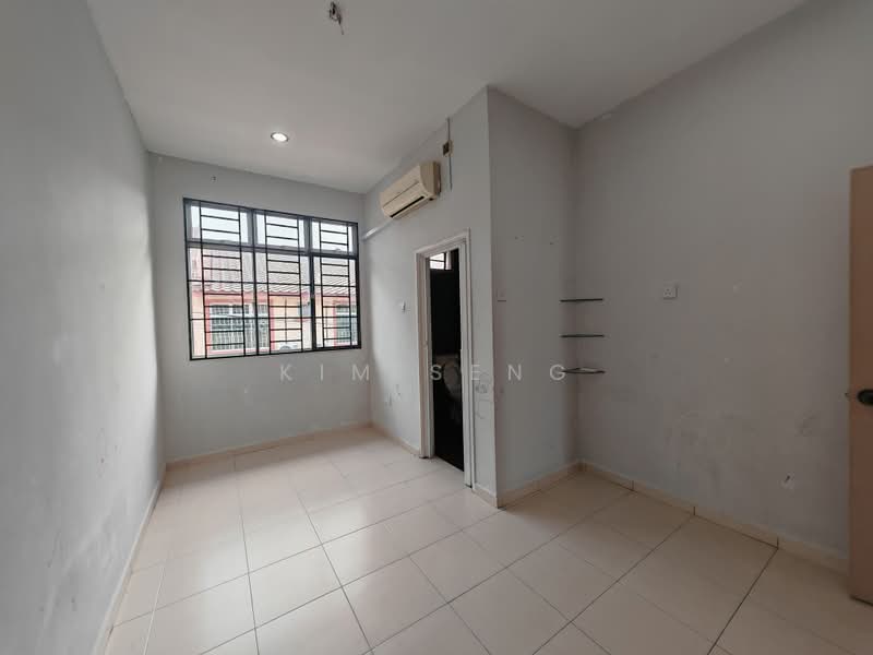 Rumah Teres 2-Tingkat untuk Dijual di Taman Sri Kluang (Kluang) - Kim Seng - Interior - PropertyGuru.com.my