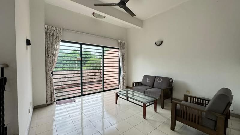 Pangsapuri untuk Disewa di Kasturi Klana Apartment - Marcus Yeow - Living Room - PropertyGuru.com.my