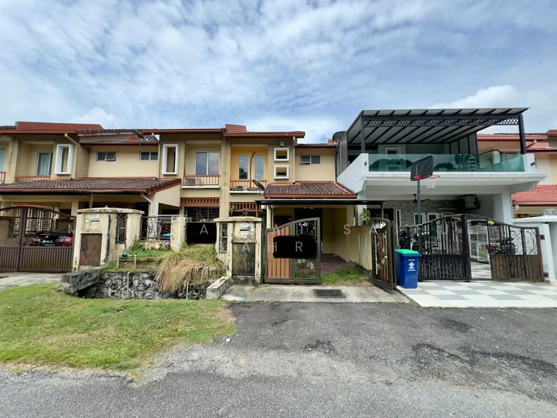 2-storey Terraced House for Sale in Usj 2 (Subang Jaya) - Mohd Aizat Saiful Bahri - Exterior - PropertyGuru.com.my