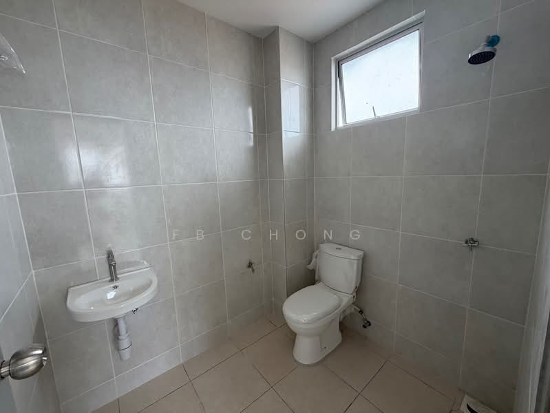 Rumah Teres 2 Tingkat untuk Dijual di Desa Pinggiran Bayu (Mantin) - FB Chong - Bathroom - PropertyGuru.com.my